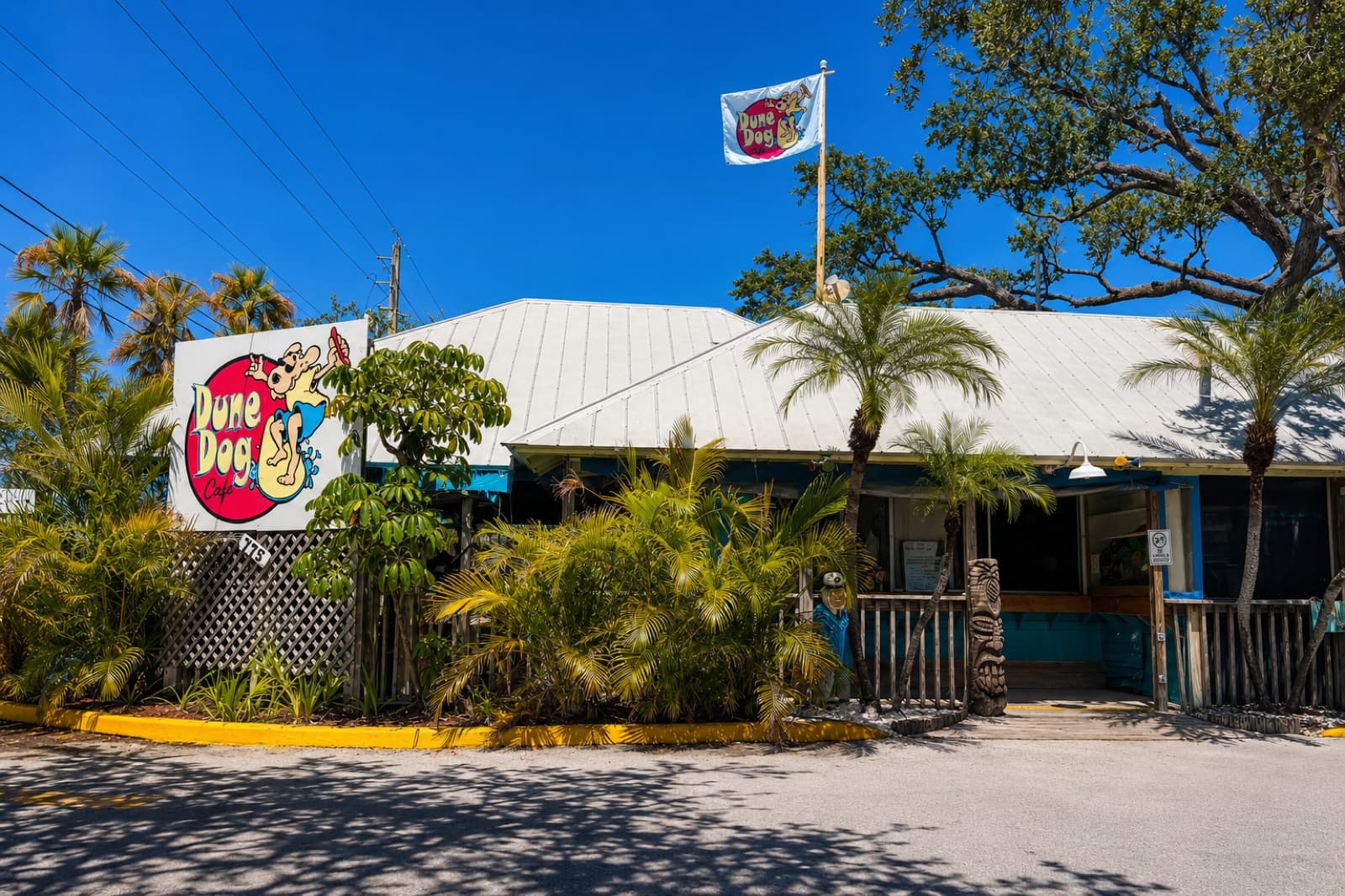Dune Dog Cafe in Jupiter Inlet, FL